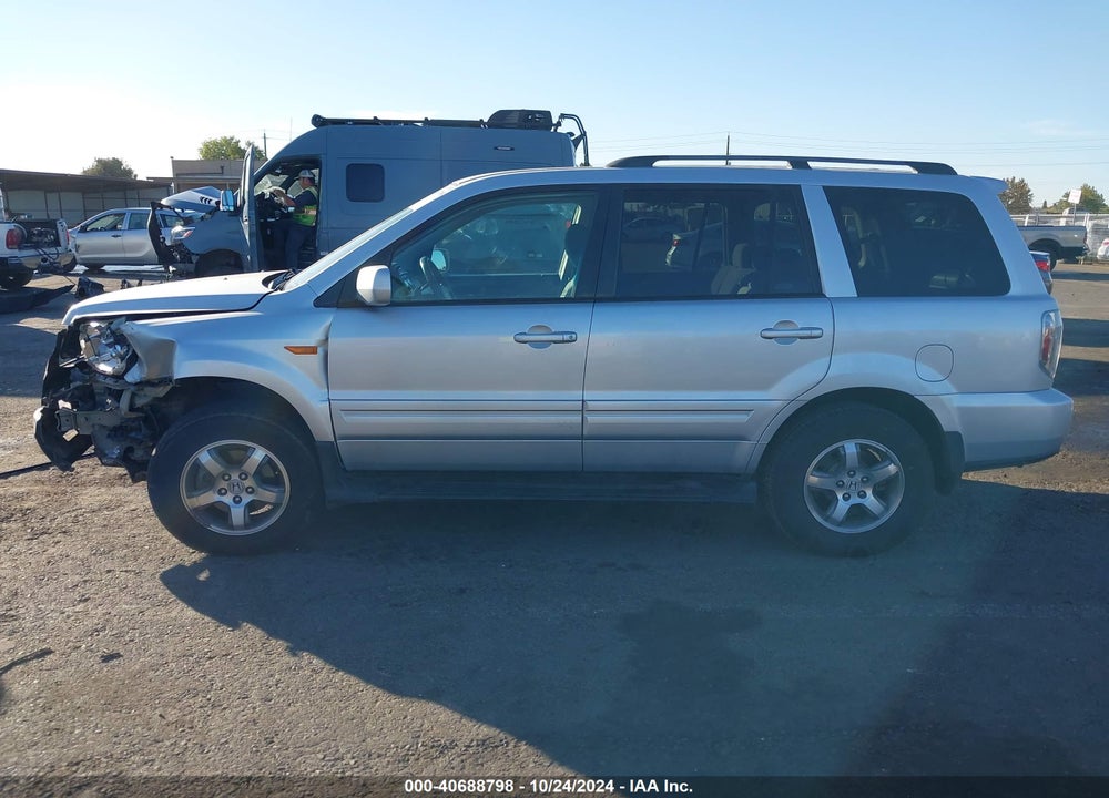 2008 HONDA PILOT SE VIN: 5FNYF18378B001732