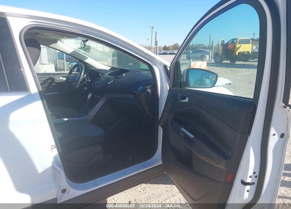 2015 FORD ESCAPE SE VIN: 1FMCU9G97FUB41560