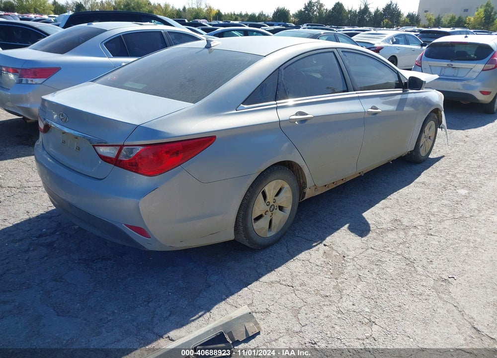 2014 HYUNDAI SONATA GLS VIN: 5NPEB4AC4EH811892