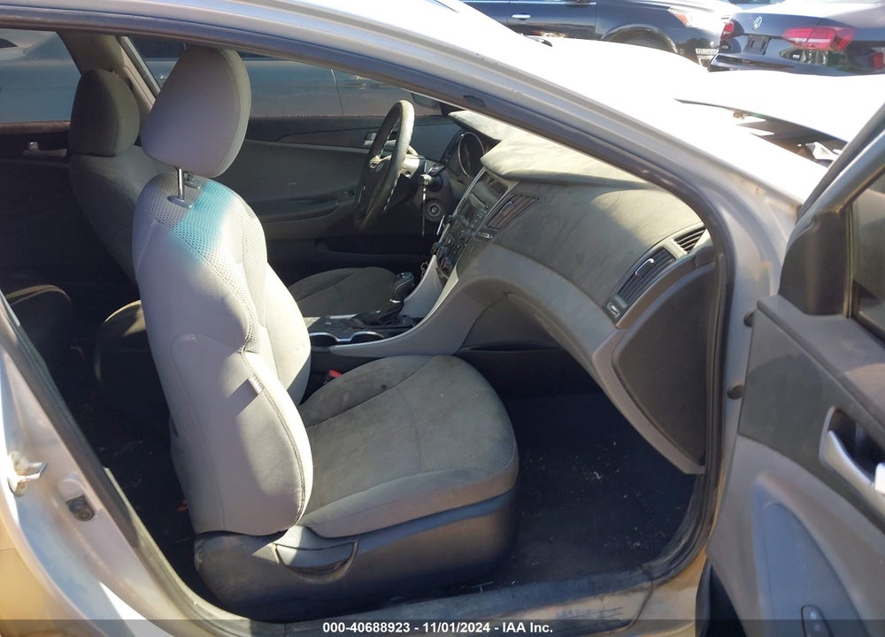 2014 HYUNDAI SONATA GLS VIN: 5NPEB4AC4EH811892