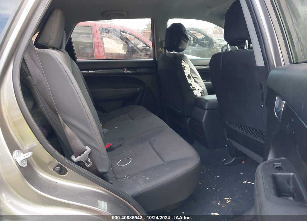 2012 KIA SORENTO LX VIN: 5XYKT4A1XCG235549