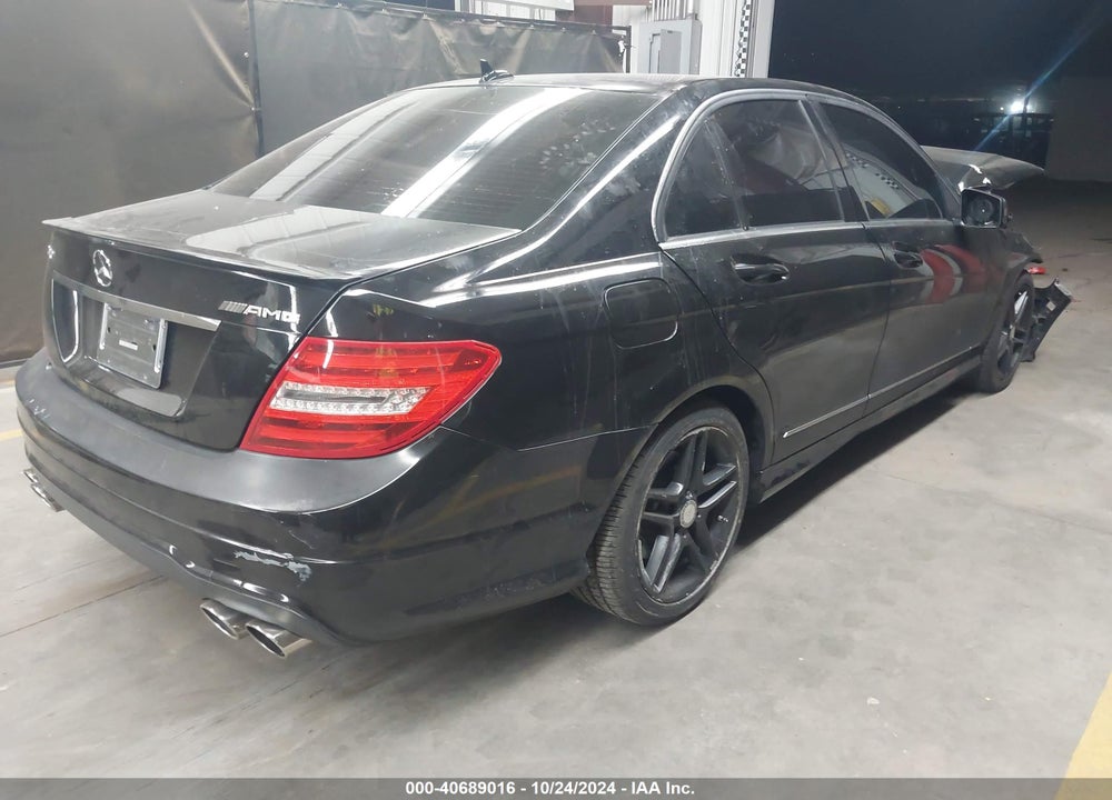 2013 MERCEDES-BENZ C 350 VIN: WDDGF5HBXDA816574