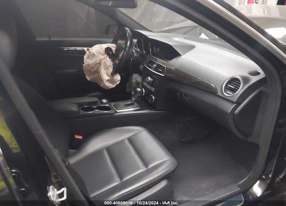 2013 MERCEDES-BENZ C 350 VIN: WDDGF5HBXDA816574