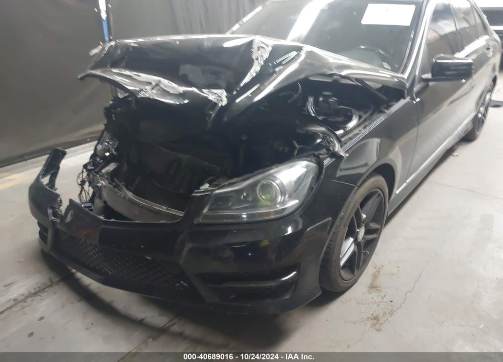 2013 MERCEDES-BENZ C 350 VIN: WDDGF5HBXDA816574