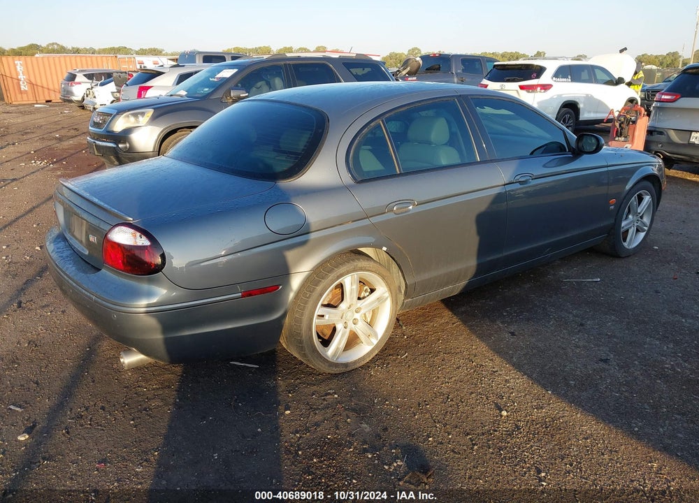 2005 JAGUAR S-TYPE 4.2L V8 R VIN: SAJWA03V351N34014