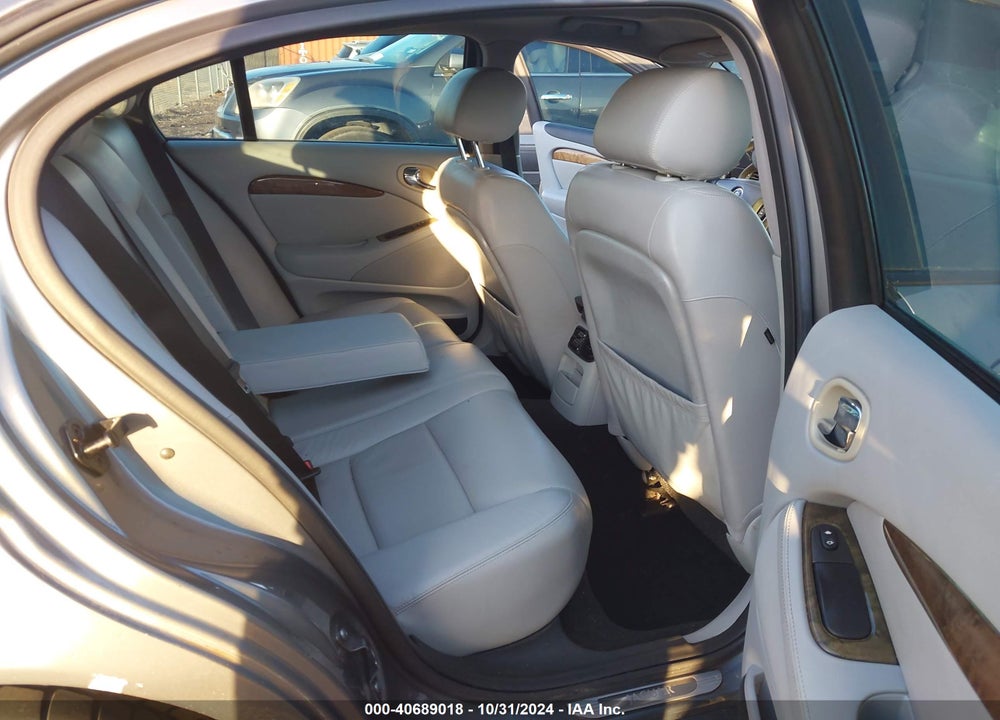 2005 JAGUAR S-TYPE 4.2L V8 R VIN: SAJWA03V351N34014