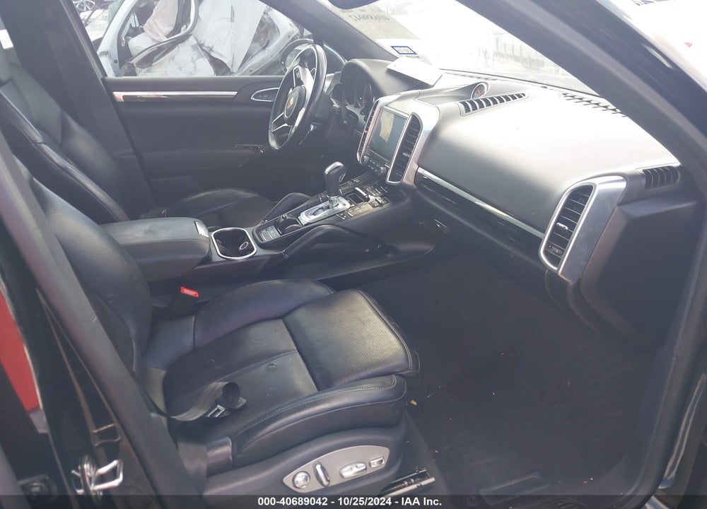 2017 PORSCHE CAYENNE PLATINUM EDITION VIN: WP1AA2A23HKA83676
