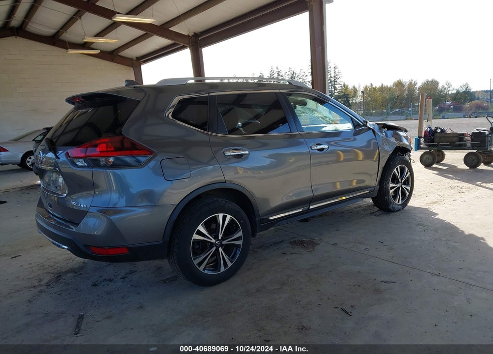 2018 NISSAN ROGUE SL VIN: JN8AT2MV0JW319527