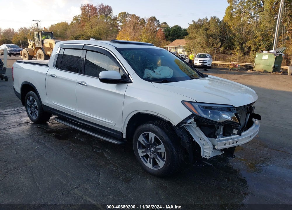 2017 HONDA RIDGELINE RTL-E VIN: 5FPYK3F73HB035395