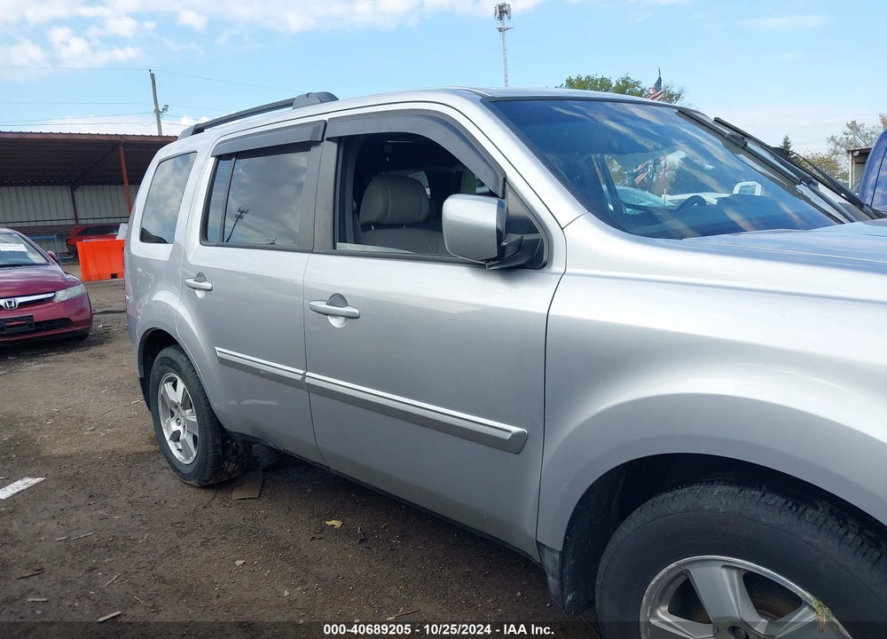2010 HONDA PILOT EX-L VIN: 5FNYF4H64AB027237
