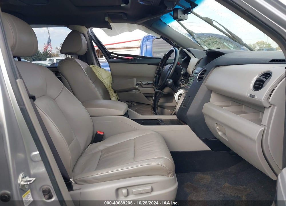 2010 HONDA PILOT EX-L VIN: 5FNYF4H64AB027237