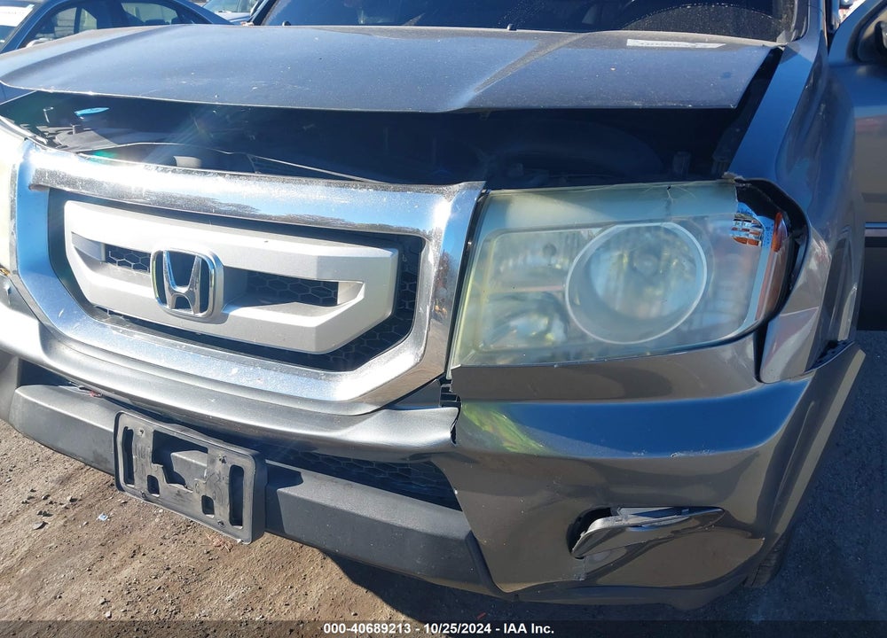 2011 HONDA PILOT EX-L VIN: 5FNYF4H51BB009416