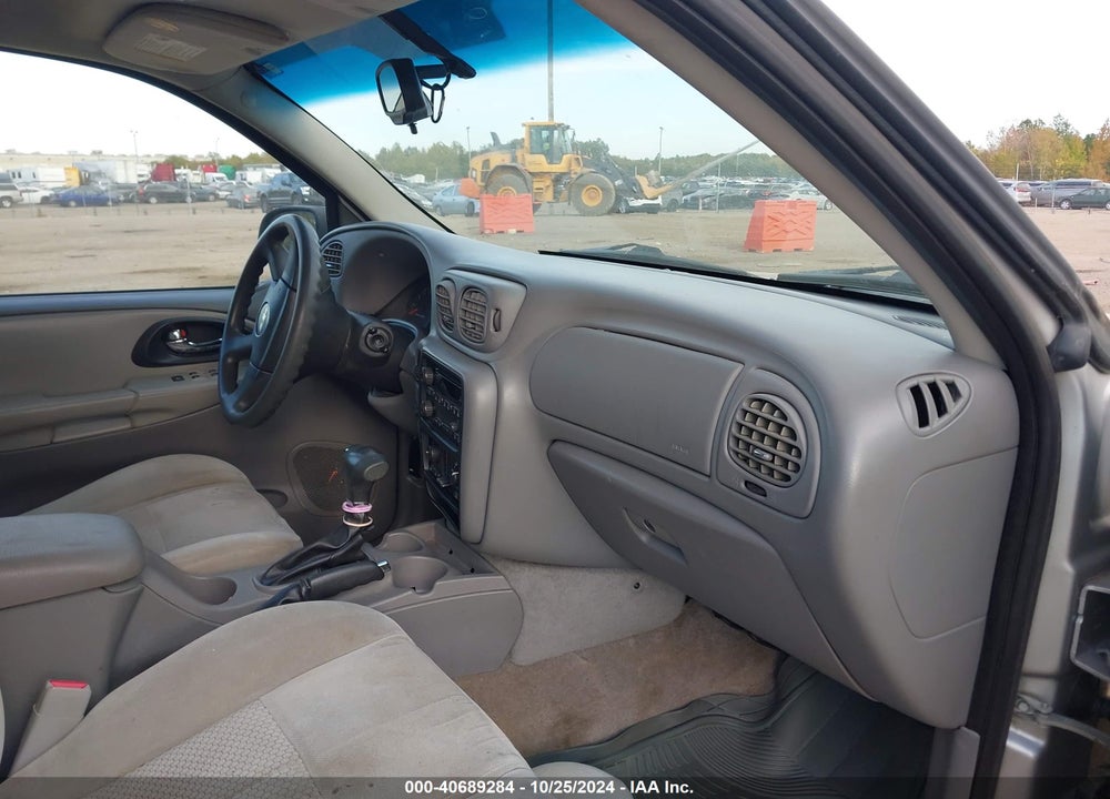 2007 CHEVROLET TRAILBLAZER LS VIN: 1GNDT13S672263031