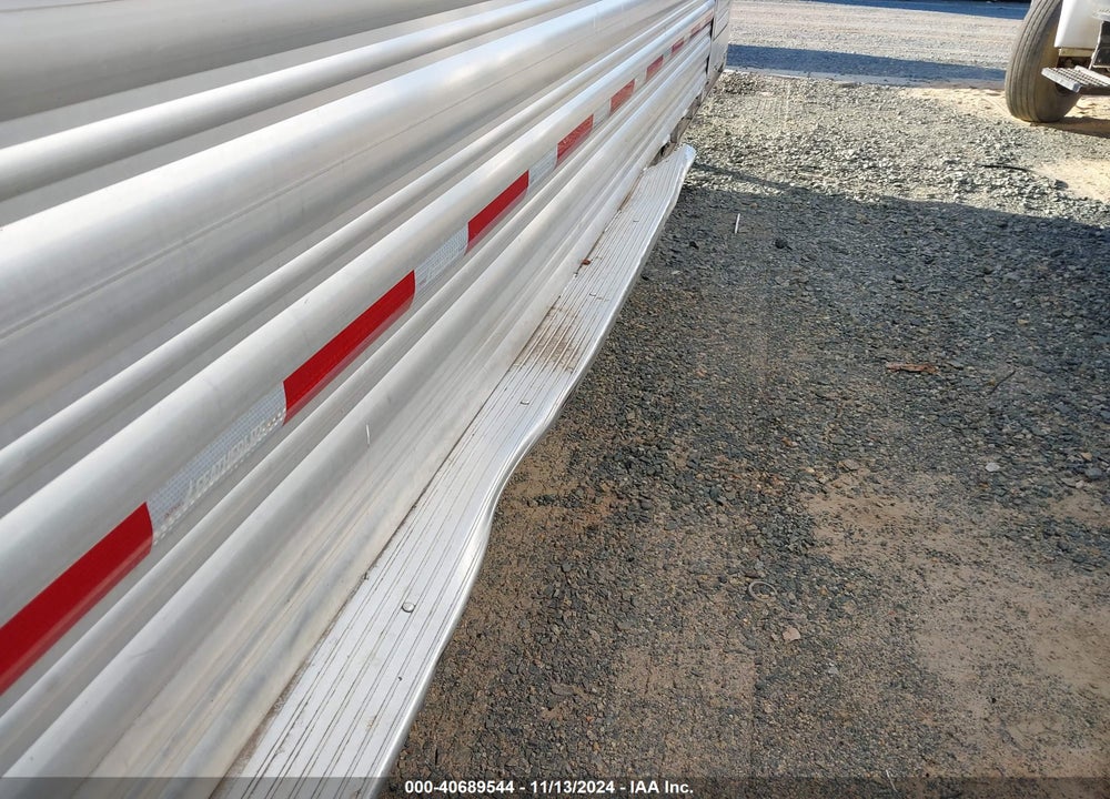 2020 FEATHERLITE CWCF HORSE TRAILER VIN: 4FGB23029LC152698