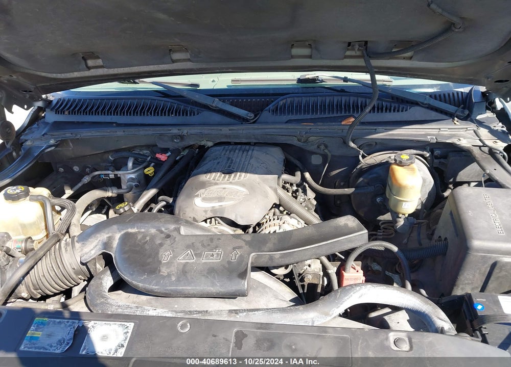 2002 CHEVROLET TAHOE LS VIN: 1GNEC13V72R273002