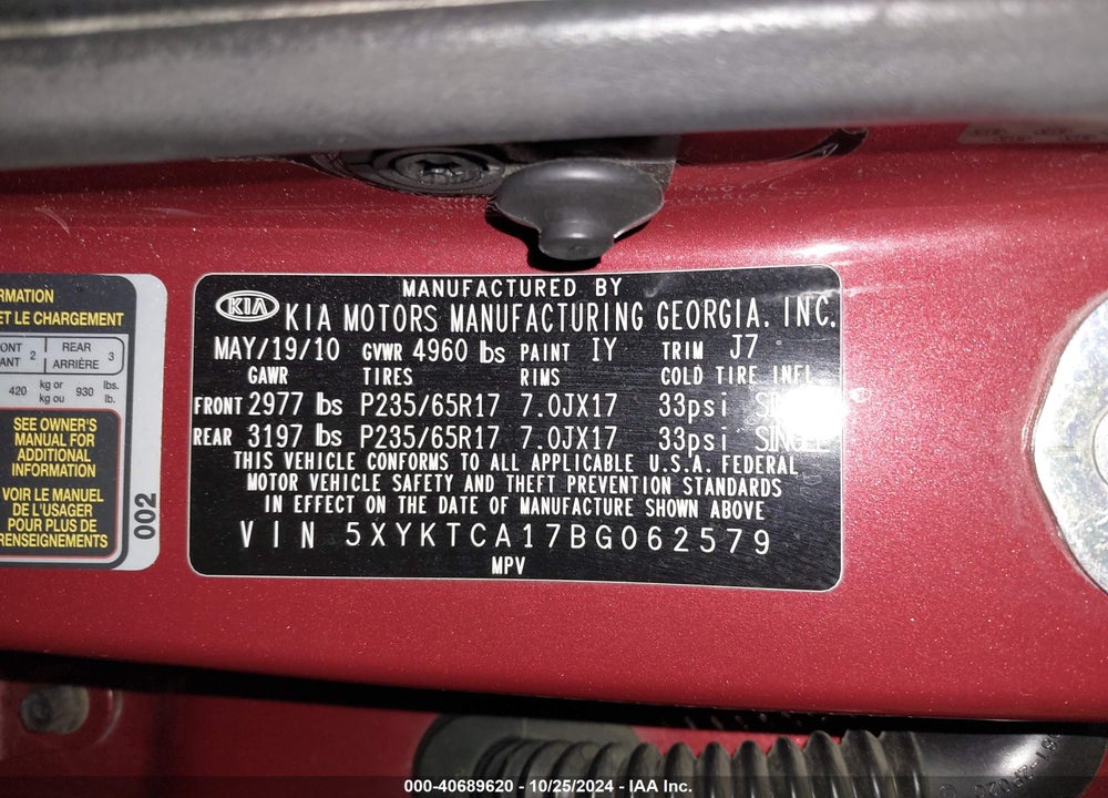 2011 KIA SORENTO LX VIN: 5XYKTCA17BG062579