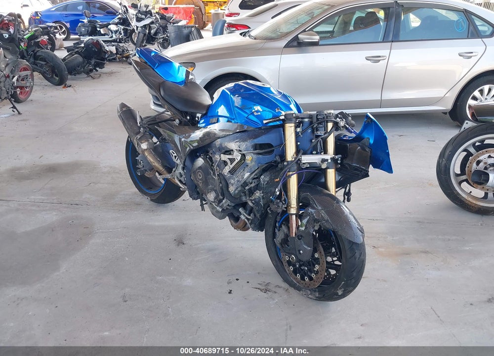 2011 SUZUKI GSX-R1000 VIN: JS1GT78A6B2100939