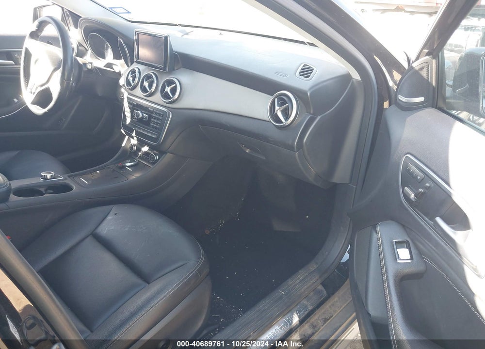 2015 MERCEDES-BENZ GLA 250 4MATIC VIN: WDCTG4GB4FJ082139