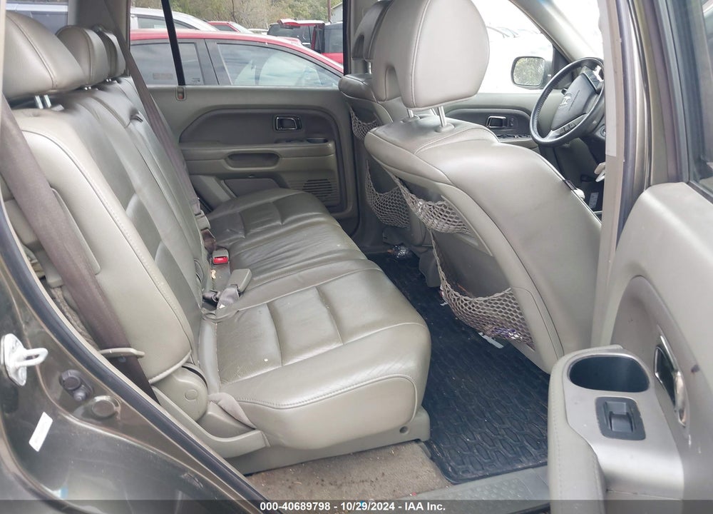 2006 HONDA PILOT EX-L VIN: 5FNYF18516B029962