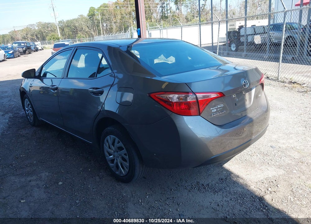 2017 TOYOTA COROLLA LE VIN: 5YFBURHE6HP708661
