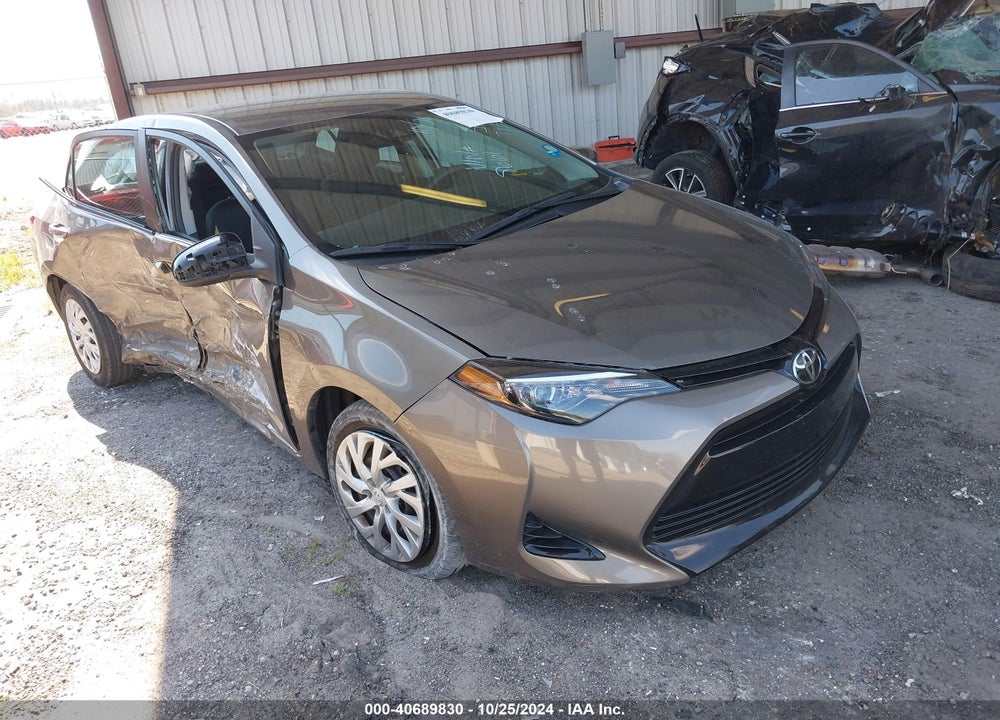 2017 TOYOTA COROLLA LE VIN: 5YFBURHE6HP708661