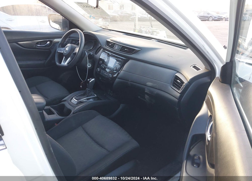 2017 NISSAN ROGUE S VIN: JN8AT2MV1HW012748