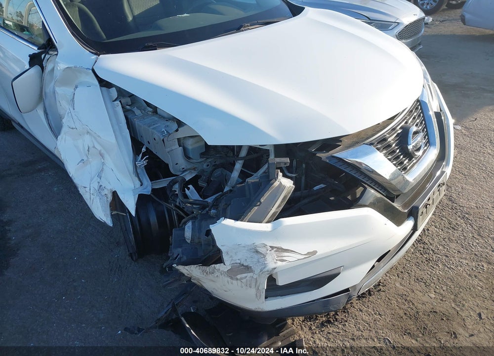 2017 NISSAN ROGUE S VIN: JN8AT2MV1HW012748