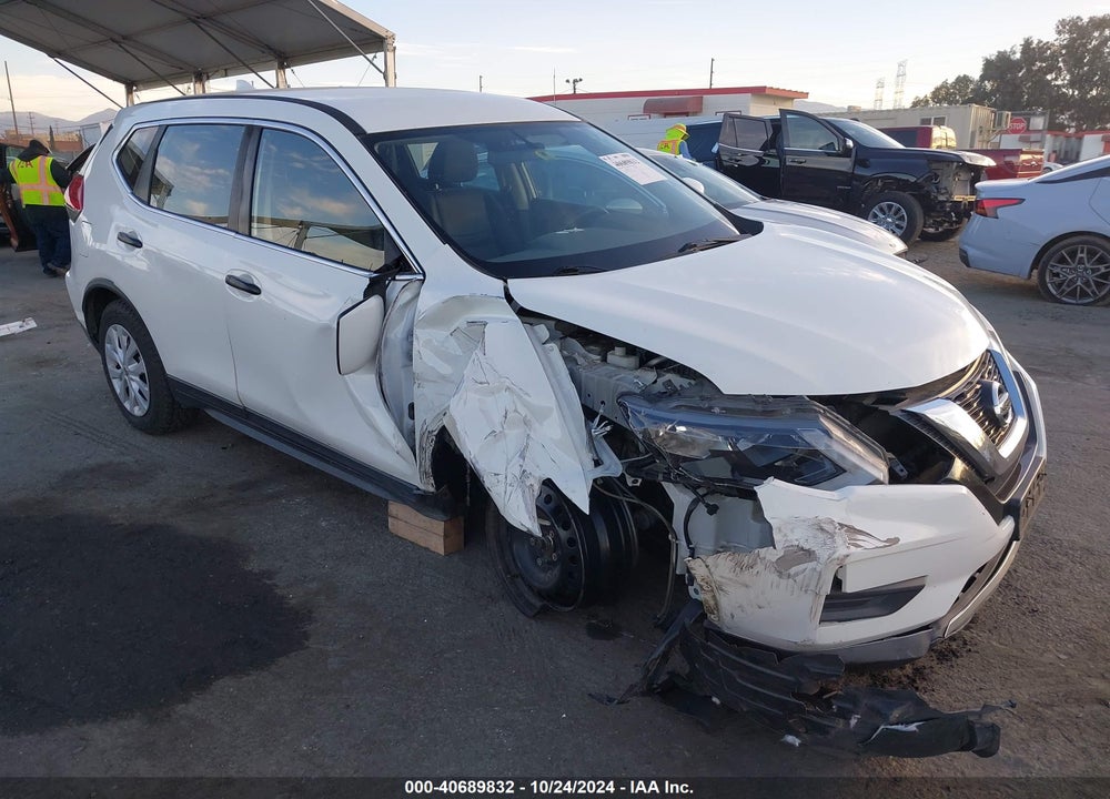 2017 NISSAN ROGUE S VIN: JN8AT2MV1HW012748