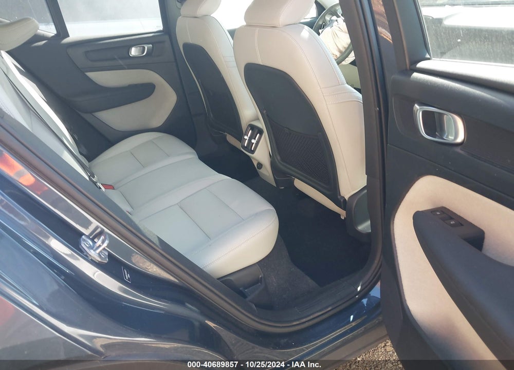 2019 VOLVO XC40 T5 INSCRIPTION VIN: YV4162UL7K2101771