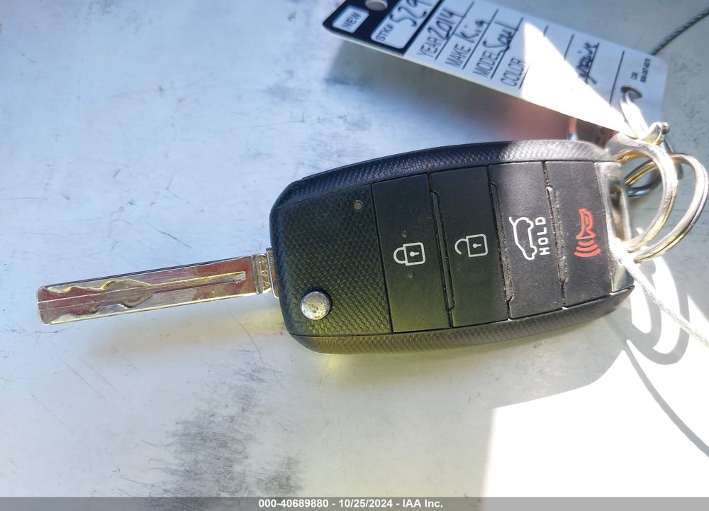 2014 KIA SOUL VIN: KNDJN2A25E7021040