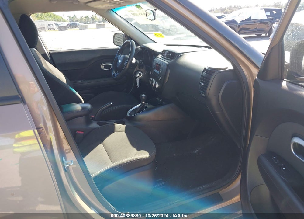 2014 KIA SOUL VIN: KNDJN2A25E7021040