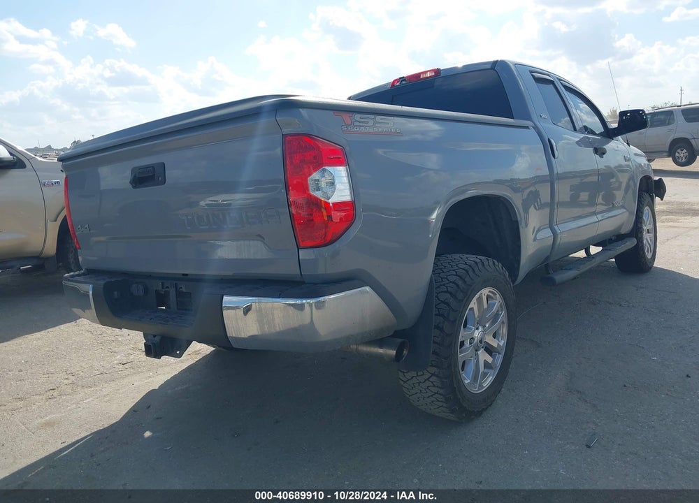 2019 TOYOTA TUNDRA SR5 5.7L V8 VIN: 5TFUW5F14KX835123