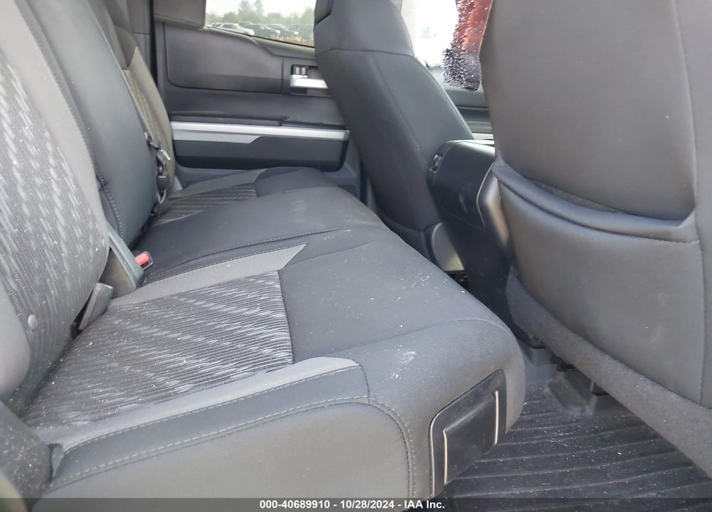 2019 TOYOTA TUNDRA SR5 5.7L V8 VIN: 5TFUW5F14KX835123