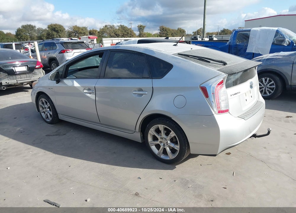 2013 TOYOTA PRIUS TWO VIN: JTDKN3DU2D5686513