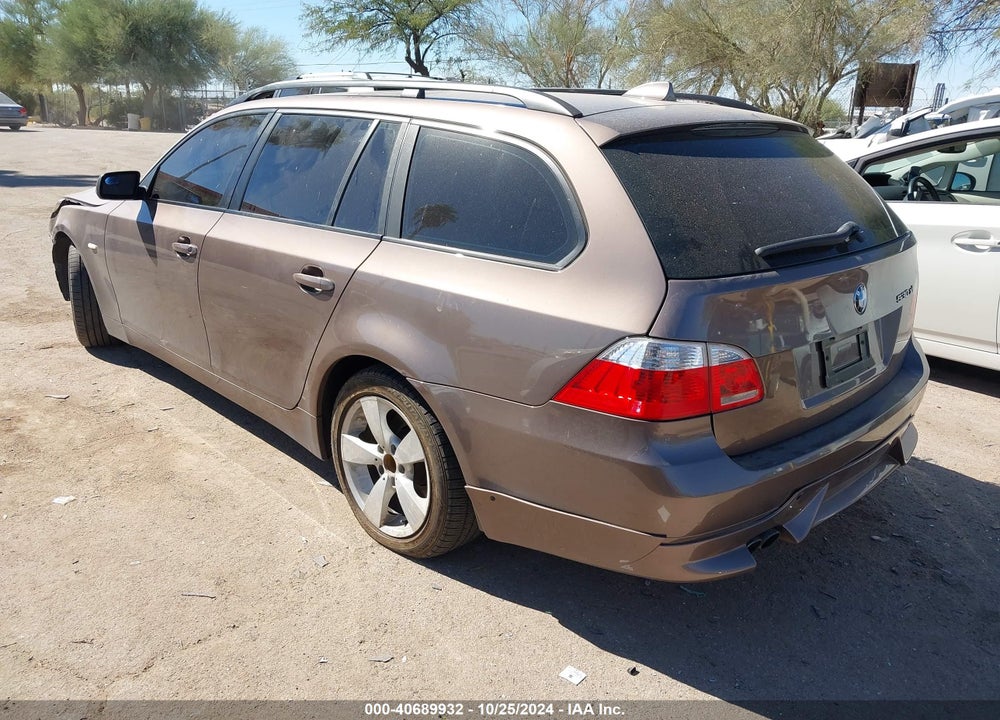 2006 BMW 530XIT VIN: WBANN73556CN03289