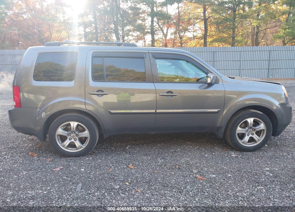 2012 HONDA PILOT TOURING VIN: 5FNYF4H97CB010980