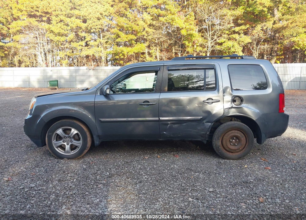2012 HONDA PILOT TOURING VIN: 5FNYF4H97CB010980