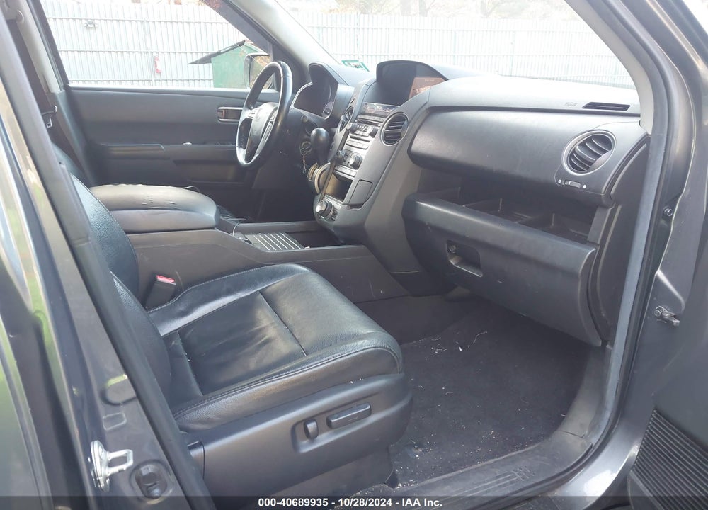 2012 HONDA PILOT TOURING VIN: 5FNYF4H97CB010980