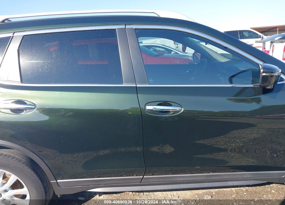 2018 NISSAN ROGUE SV VIN: 5N1AT2MT1JC796930