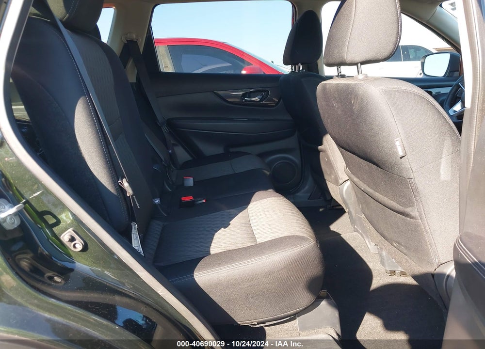 2018 NISSAN ROGUE SV VIN: 5N1AT2MT1JC796930