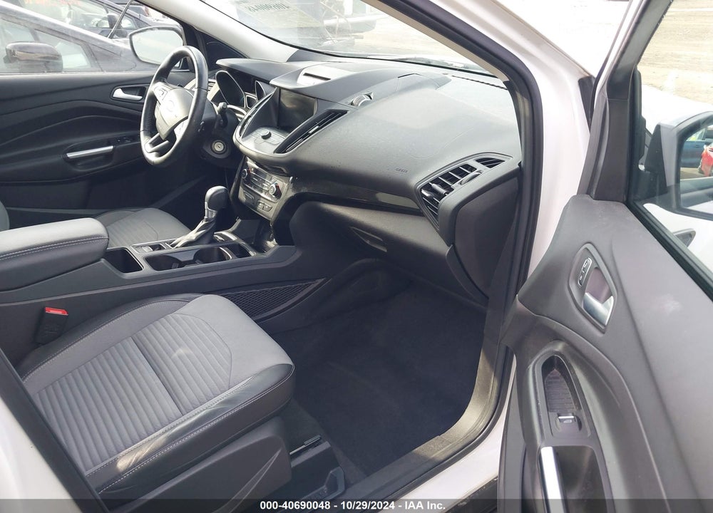2017 FORD ESCAPE SE VIN: 1FMCU9G90HUB71955