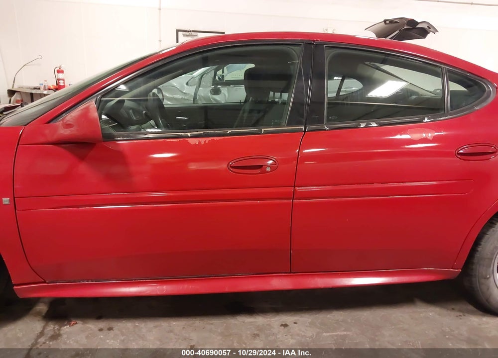 2008 PONTIAC GRAND PRIX VIN: 2G2WP552681117857