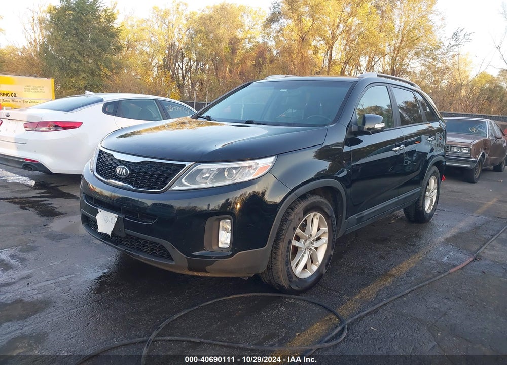 2014 KIA SORENTO LX VIN: 5XYKT4A62EG495815