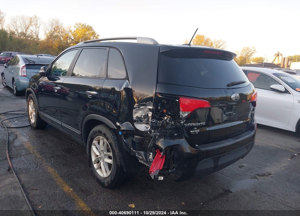 2014 KIA SORENTO LX VIN: 5XYKT4A62EG495815