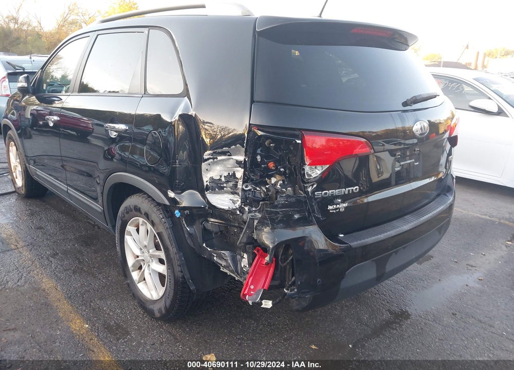 2014 KIA SORENTO LX VIN: 5XYKT4A62EG495815