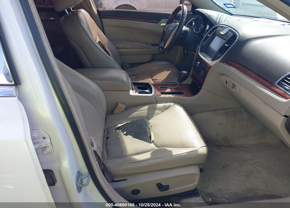 2011 CHRYSLER 300 LIMITED VIN: 2C3CA5CG5BH528412