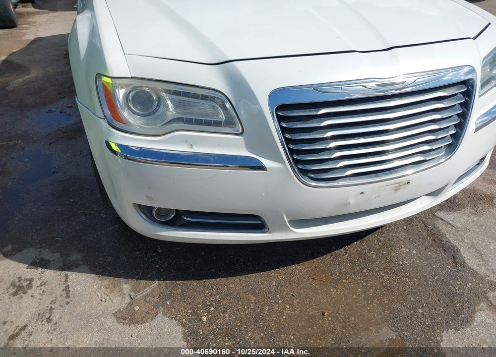 2011 CHRYSLER 300 LIMITED VIN: 2C3CA5CG5BH528412