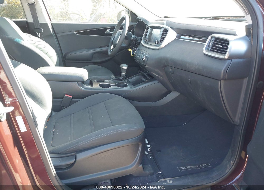 2020 KIA SORENTO 3.3L LX VIN: 5XYPGDA52LG681028