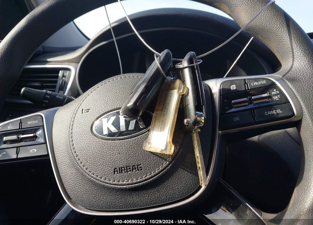 2020 KIA SORENTO 3.3L LX VIN: 5XYPGDA52LG681028