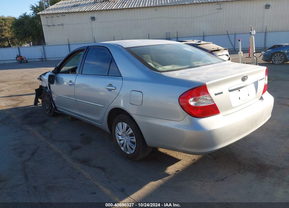 2004 TOYOTA CAMRY LE VIN: 4T1BE32K54U320810